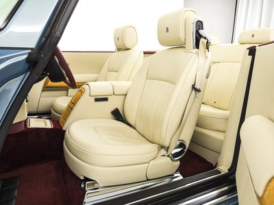 2013 ROLLS-ROYCE PHANTOM DROPHEAD COUPE — фото 16