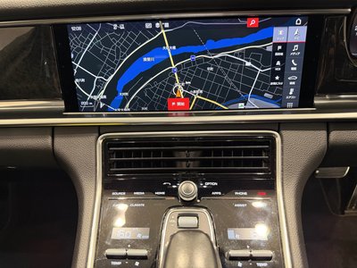 2020 Porsche PANAMERA thumbnail 33