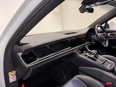 2020 Porsche PANAMERA thumbnail 22