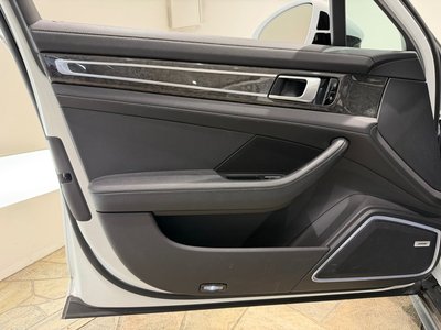 2020 Porsche PANAMERA thumbnail 19