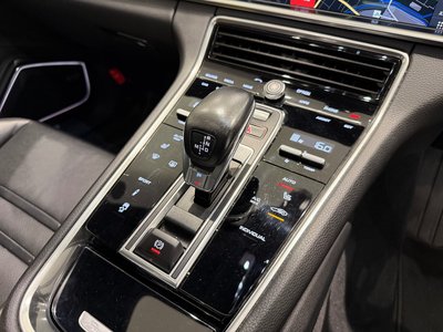 2020 Porsche PANAMERA thumbnail 32