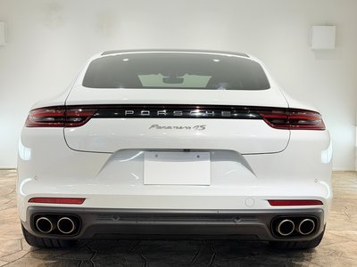 2020 Porsche PANAMERA photo 8
