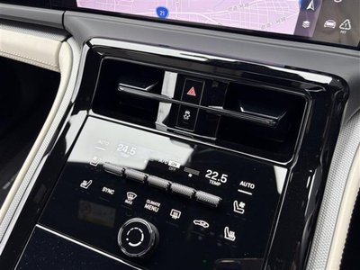 2024 Porsche PANAMERA thumbnail 22