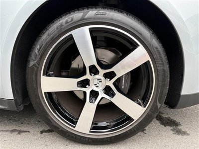 2024 Porsche PANAMERA photo 10