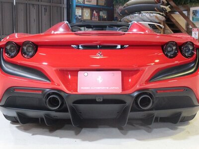 صورة 10 لـ 2022 Ferrari F8 SPIDER