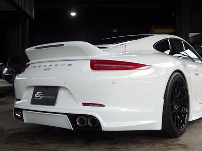 2015 Porsche 911 thumbnail 21