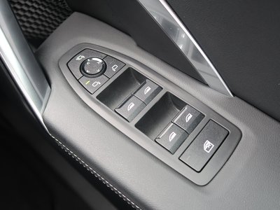 2025 BMW X1 thumbnail 28
