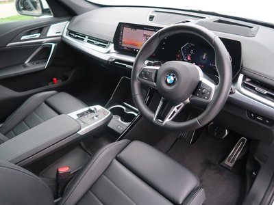 2025 BMW X1 photo 13