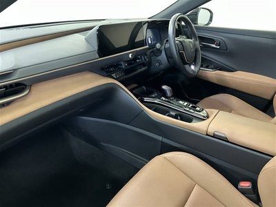 2024 Toyota CROWN SPORT photo 12