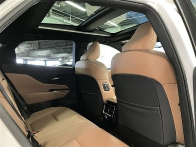 2024 Toyota CROWN SPORT thumbnail 37