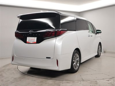 2025 Toyota ALPHARD — фото 3