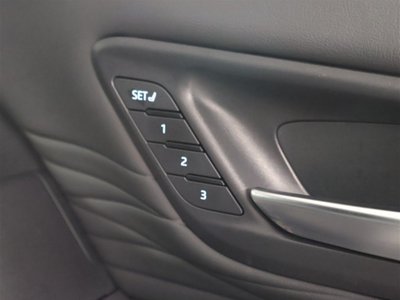 2025 Toyota ALPHARD — фото 17