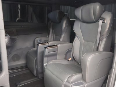 2025 Toyota ALPHARD — фото 31