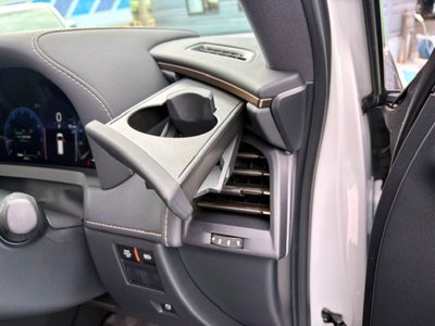 2025 Toyota ALPHARD thumbnail 23