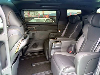 2025 Toyota ALPHARD thumbnail 11
