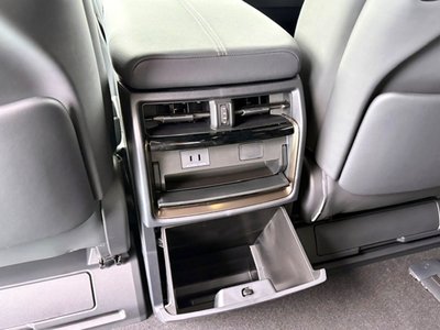 2025 Toyota ALPHARD thumbnail 39