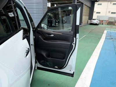 2025 Toyota ALPHARD thumbnail 32