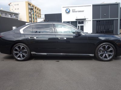 2023 BMW 7 SERIES photo 4