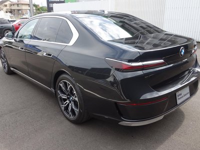 2023 BMW 7 SERIES photo 9