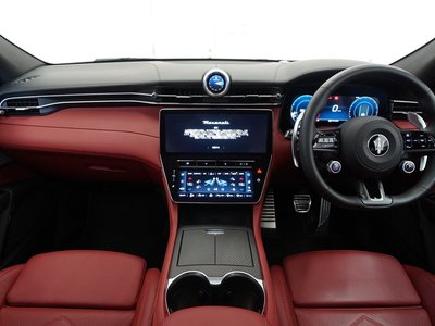صورة 10 لـ 2023 Maserati GRECALE