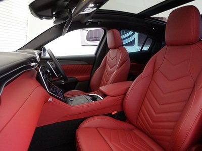 صورة 15 لـ 2023 Maserati GRECALE