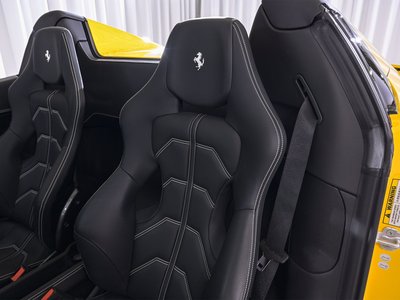 2015 Ferrari 458 SPIDER thumbnail 23