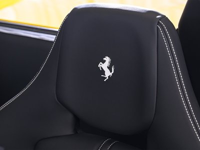 2015 Ferrari 458 SPIDER thumbnail 27