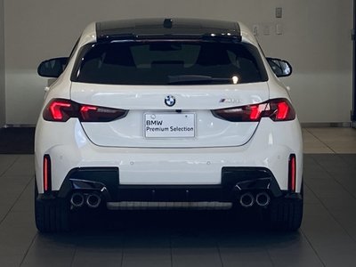 2026 BMW 1 SERIES photo 5