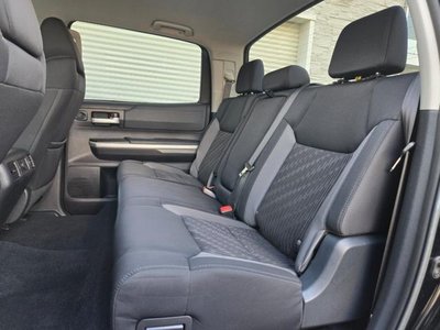 2017 Toyota TUNDRA thumbnail 31