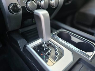 2017 Toyota TUNDRA thumbnail 47