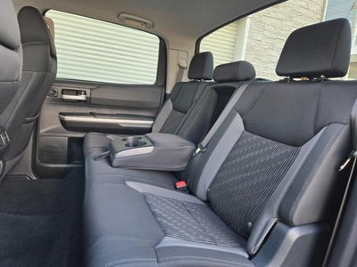 2017 Toyota TUNDRA thumbnail 33