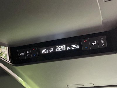 2024 Toyota ALPHARD — фото 49