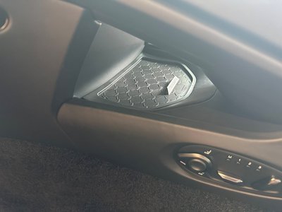 2026 Aston Martin DB12 — миниатюра 40