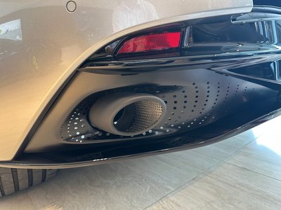 2026 Aston Martin DB12 — миниатюра 17