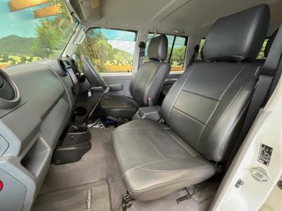 2014 Toyota LAND CRUISER 70 thumbnail 27