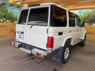 2014 Toyota LAND CRUISER 70 thumbnail 17