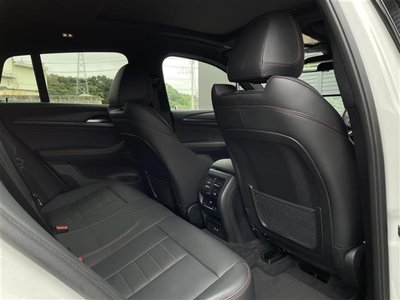 2022 BMW X4 photo 7