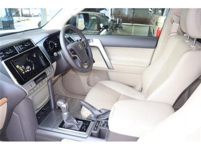 صورة 2 لـ 2023 Toyota LAND CRUISER PRADO