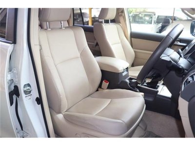 صورة 8 لـ 2023 Toyota LAND CRUISER PRADO