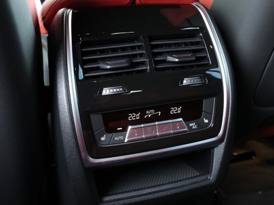 2024 BMW X6 M thumbnail 20