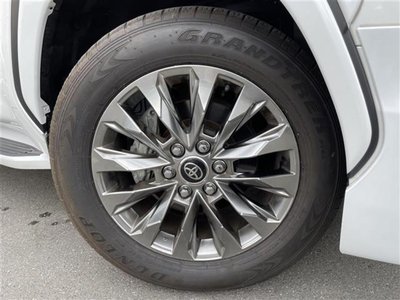 2023 Toyota LAND CRUISER 300 photo 14