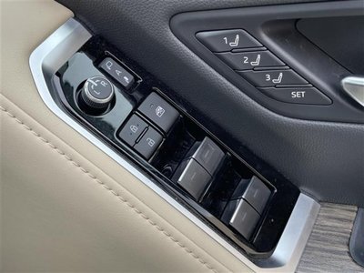 2023 Toyota LAND CRUISER 300 thumbnail 28