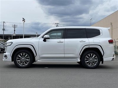 2023 Toyota LAND CRUISER 300 thumbnail 39