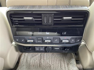 2023 Toyota LAND CRUISER 300 thumbnail 32