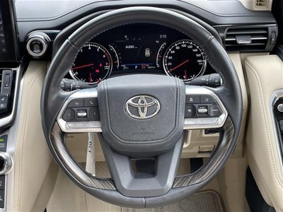 2023 Toyota LAND CRUISER 300 thumbnail 23