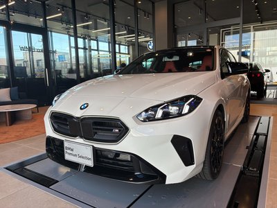 2025 BMW 1 SERIES photo 1