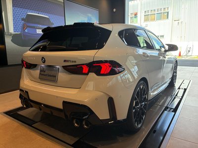 2025 BMW 1 SERIES photo 5