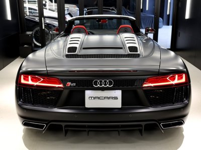 صورة 15 لـ 2019 AUDI R8 SPYDER