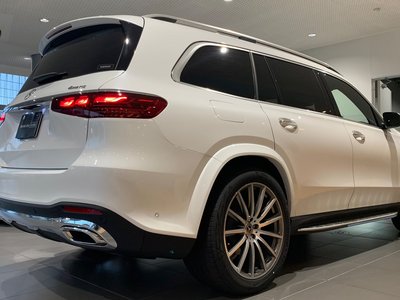 2026 Mercedes-BENZ GLS photo 4