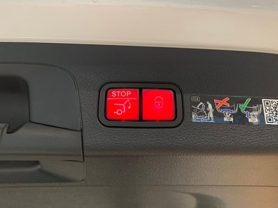 2026 Mercedes-BENZ GLS thumbnail 28